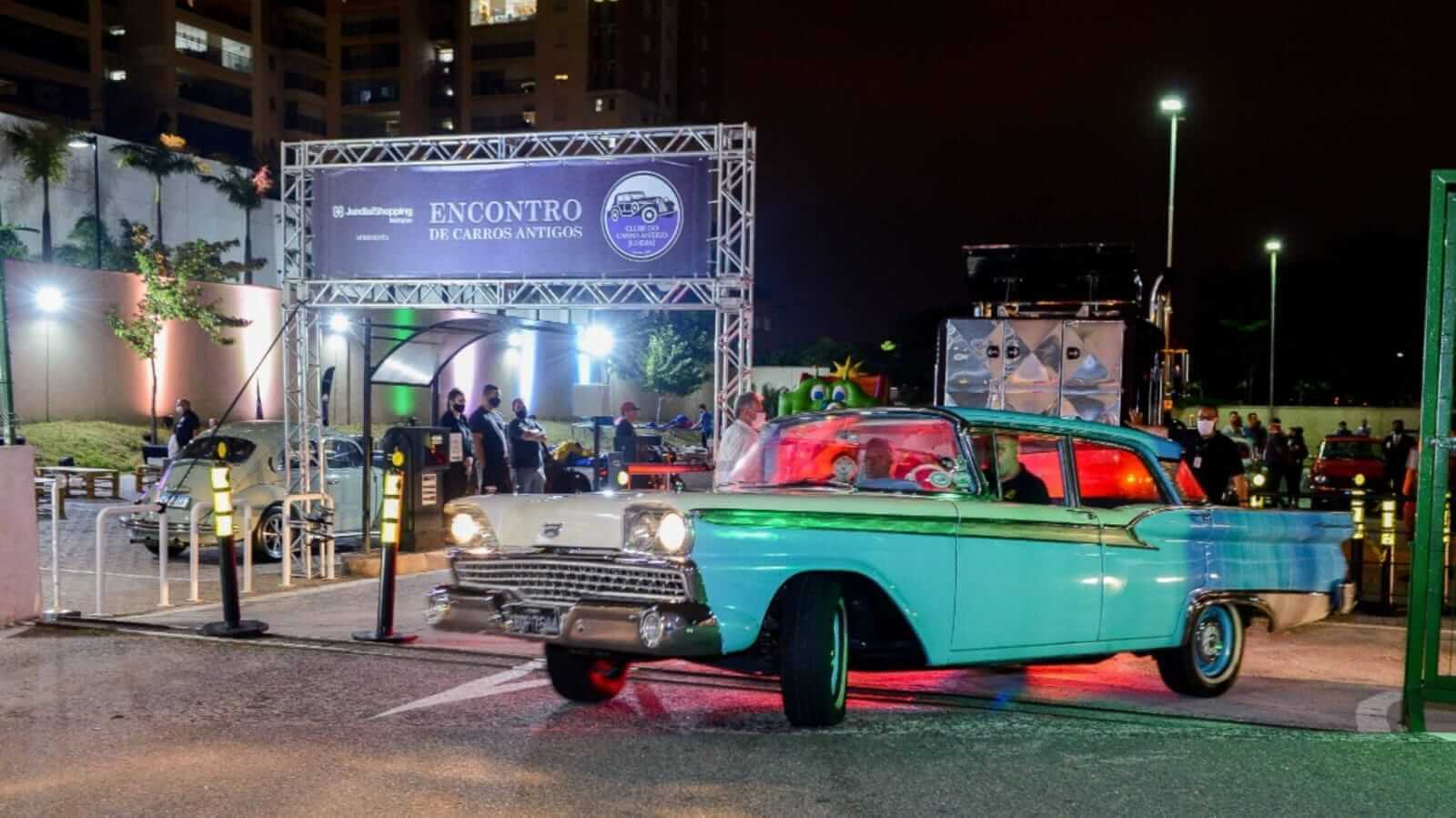 Encontro de carros antigos