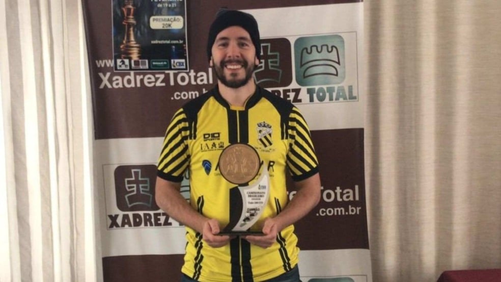 Ivan é campeão brasileiro amador de xadrez e recebe o título de Mestre Nacional (Foto: Prefeitura de Jundiaí)