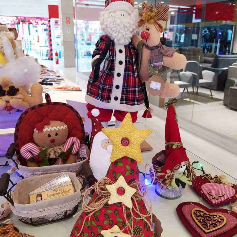 Trabalhos em prol do Lar Analia Franco no Maxi Shopping