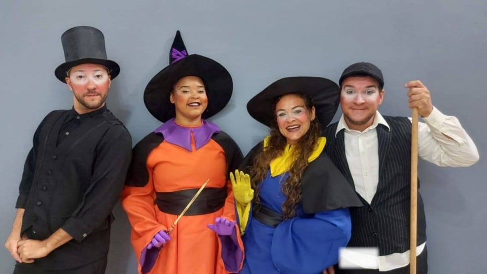 Atores de peça de teatro infantil Atores de peça de teatro infantil