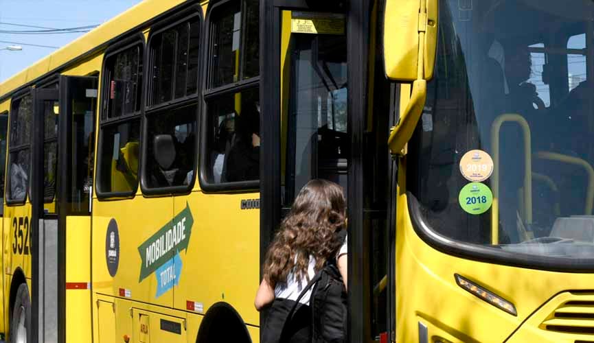 Linha do Jardim Adélia começa a circular aos domingos e feriados