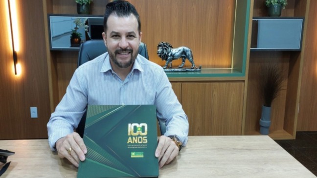 Livro resgata a história de 100 anos da ACE Jundiaí na cidade