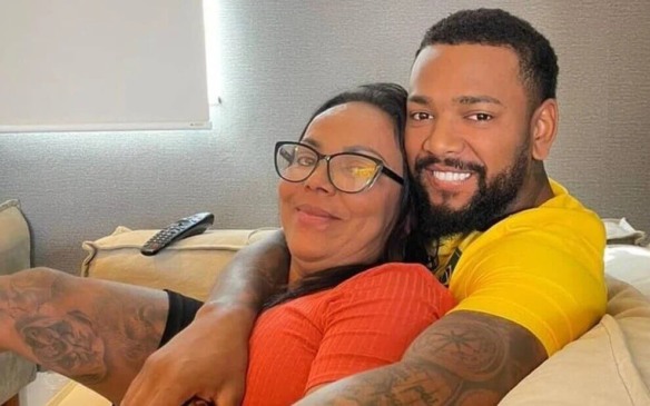 Nego do Borel com a mãe