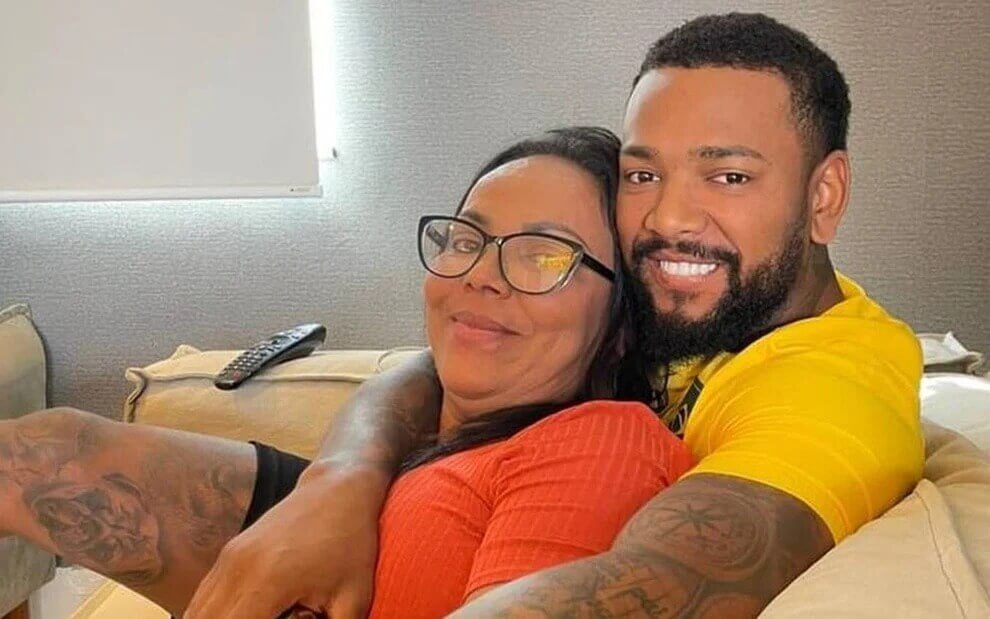 Nego do Borel com a mãe