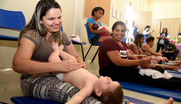Mães de Jundiaí participam de oficina de shantala