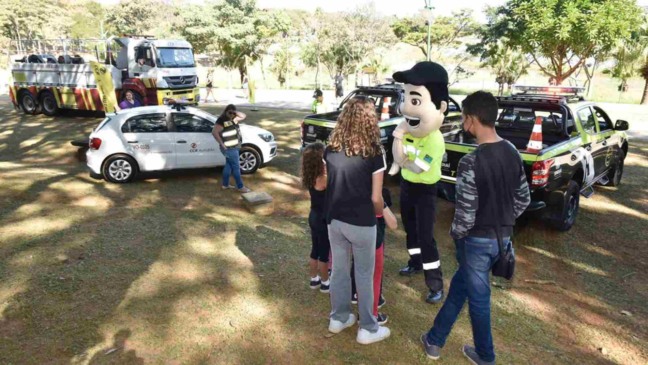 O mascote Vaguinho conquistou a garotada (Foto: Prefeitura de Jundiaí)