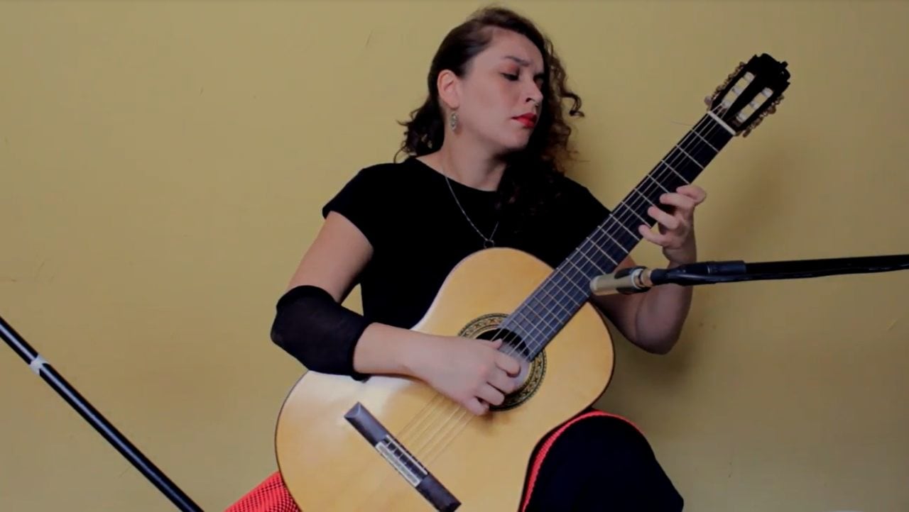 Mariana-Reis-Violão-compressed