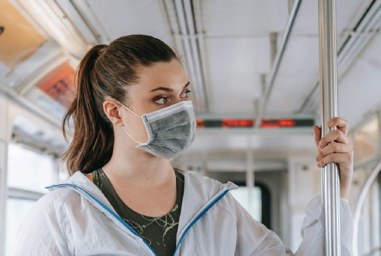 Máscara_no_transporte_público-compressed