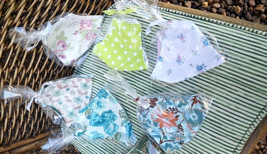 Foto de máscaras de proteção feitas de tecido