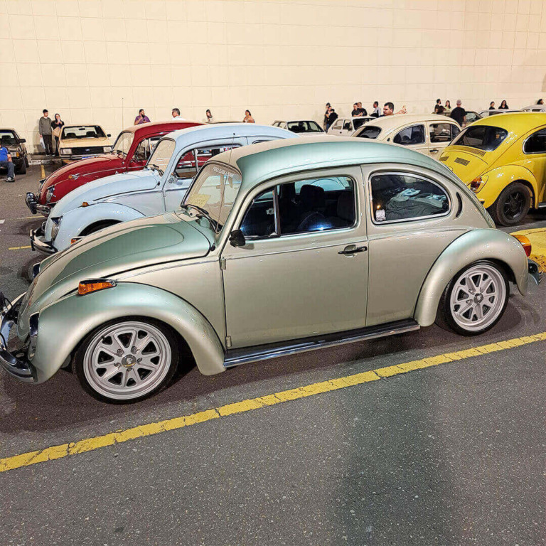 Maxi Shopping Jundiaí tem Encontro de Fuscas