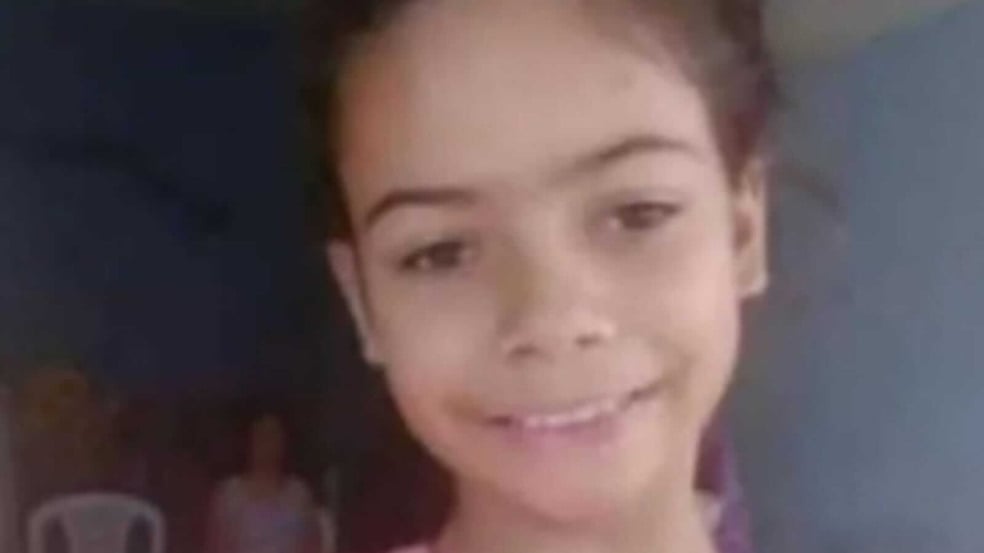 Lara Maria de Oliveira Nascimento