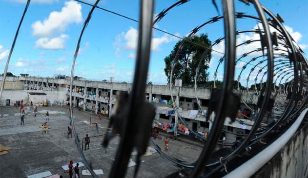 Ministro do STF decide que presas transexuais fiquem em presídios femininos