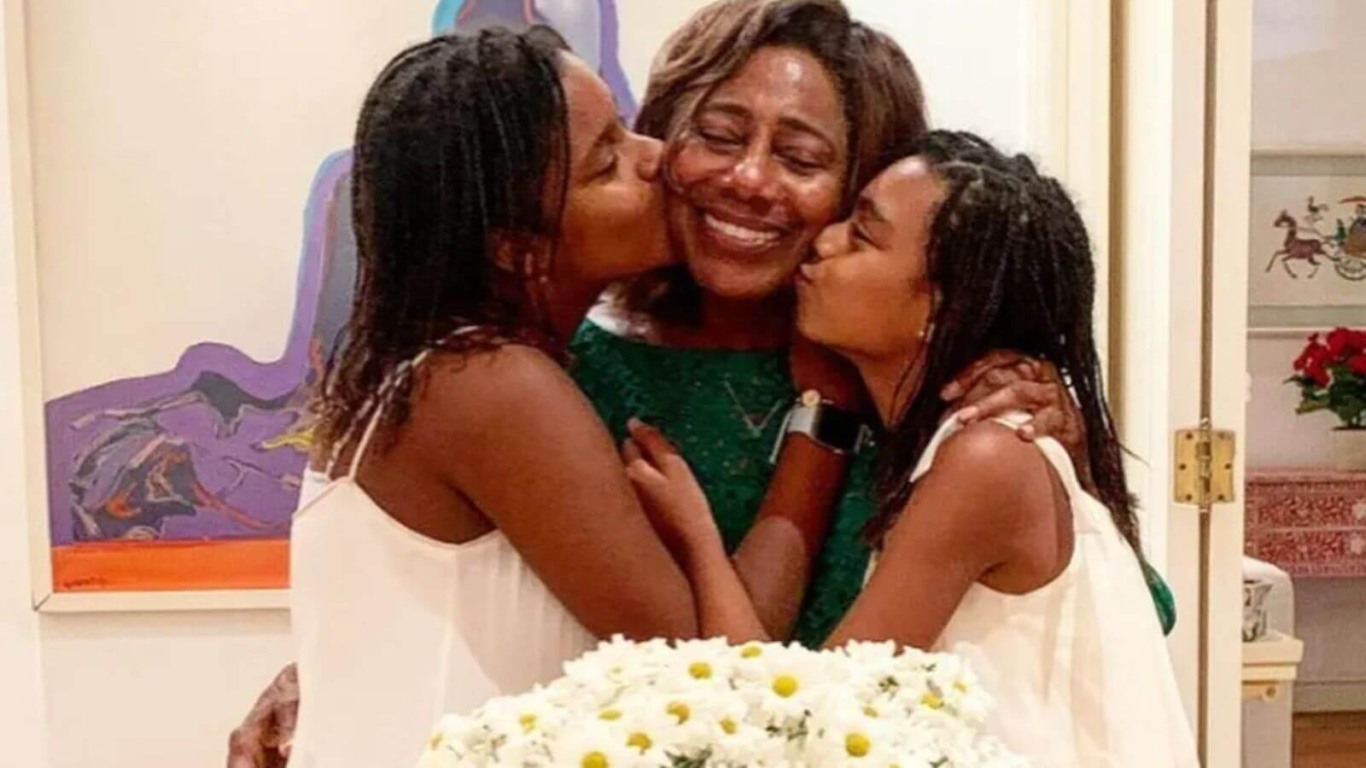 Glória Maria e as filhas