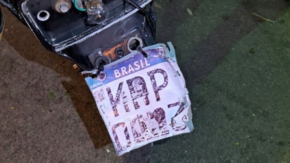 Moto com placa de papel é apreendida em Jundiaí Moto com placa de papel é apreendida em Jundiaí