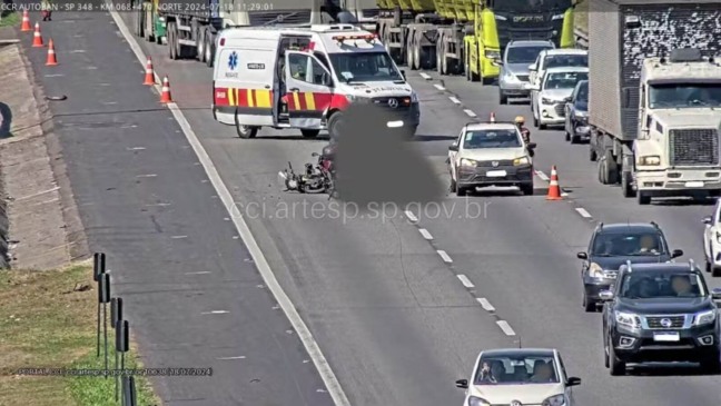 Motociclista fica ferido após colisão na Rodovia dos Bandeirantes em Jundiaí