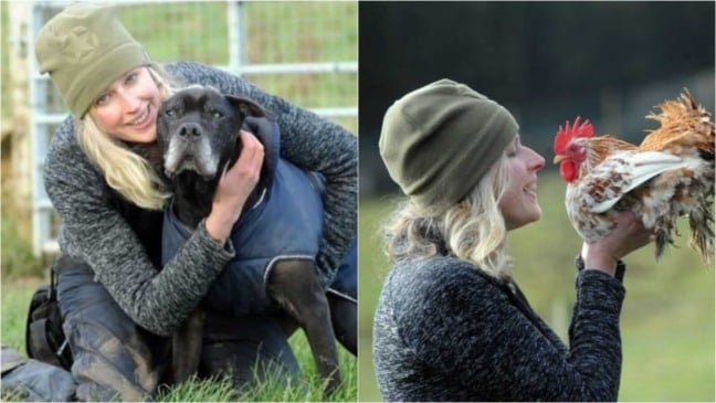 Mulher com cachorro e galinha