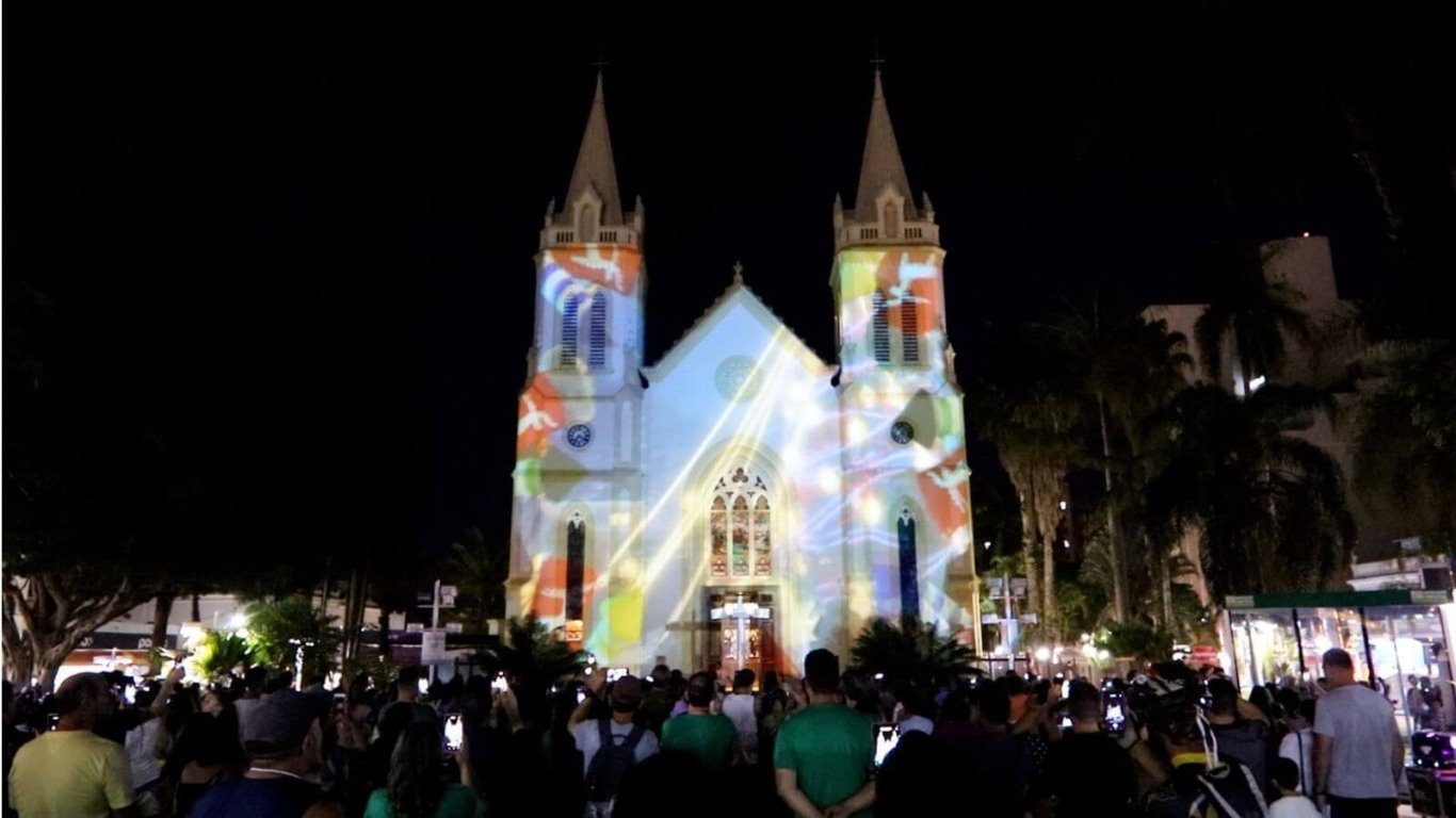 Projeção de Natal na Catedral do Centro de Jundiaí