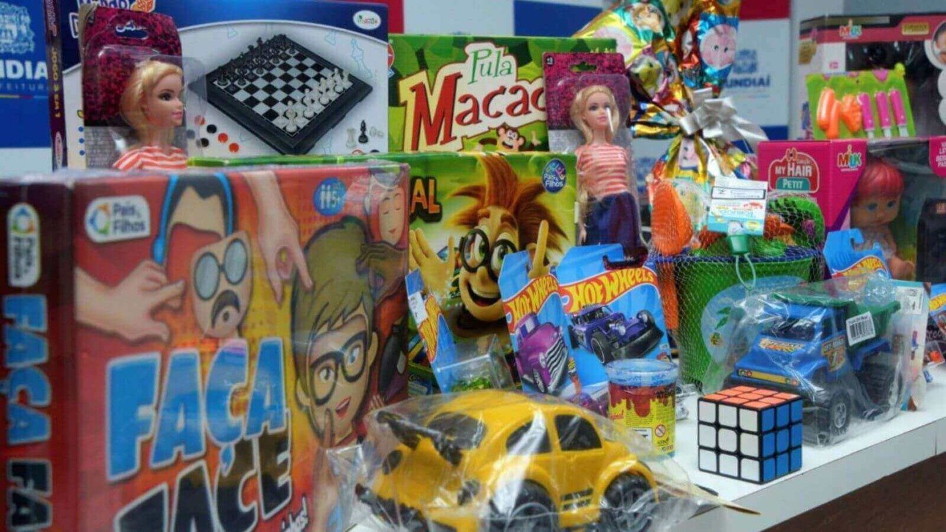 Brinquedos doados para campanha de Natal