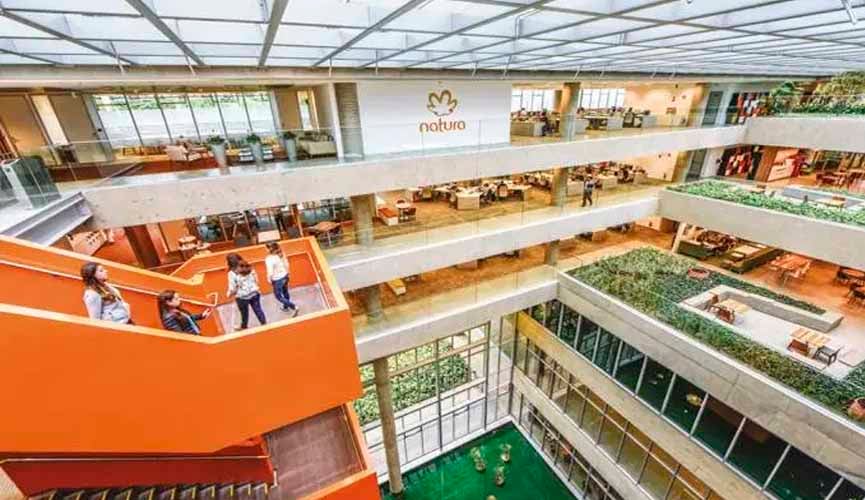 vista dos andares do escritório da natura em são paulo