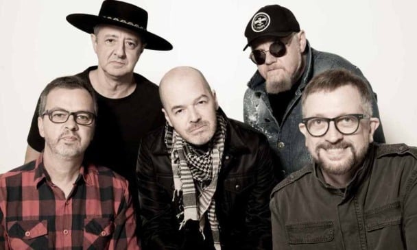 Nenhum_De_Nos(1)_foto_Raul_Krebs-compressed-compressed