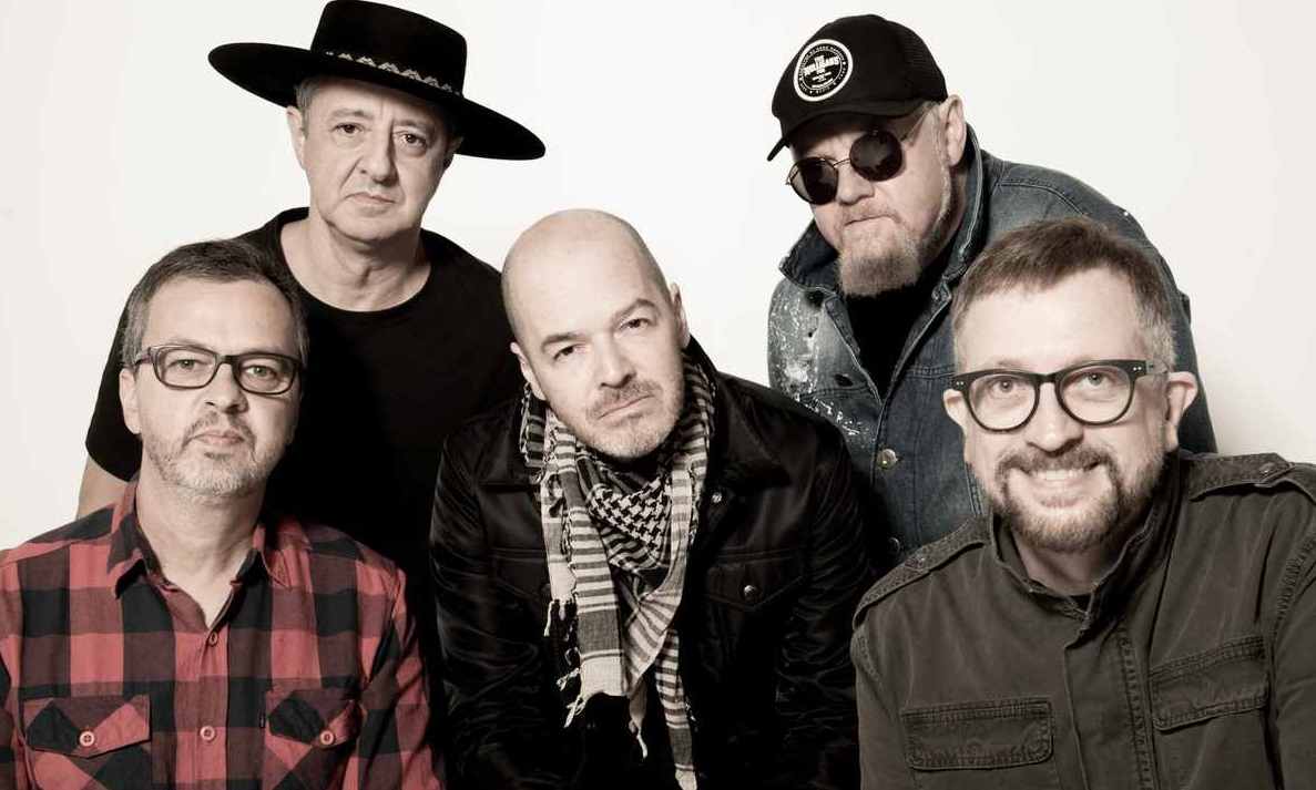 Nenhum_De_Nos(1)_foto_Raul_Krebs-compressed-compressed