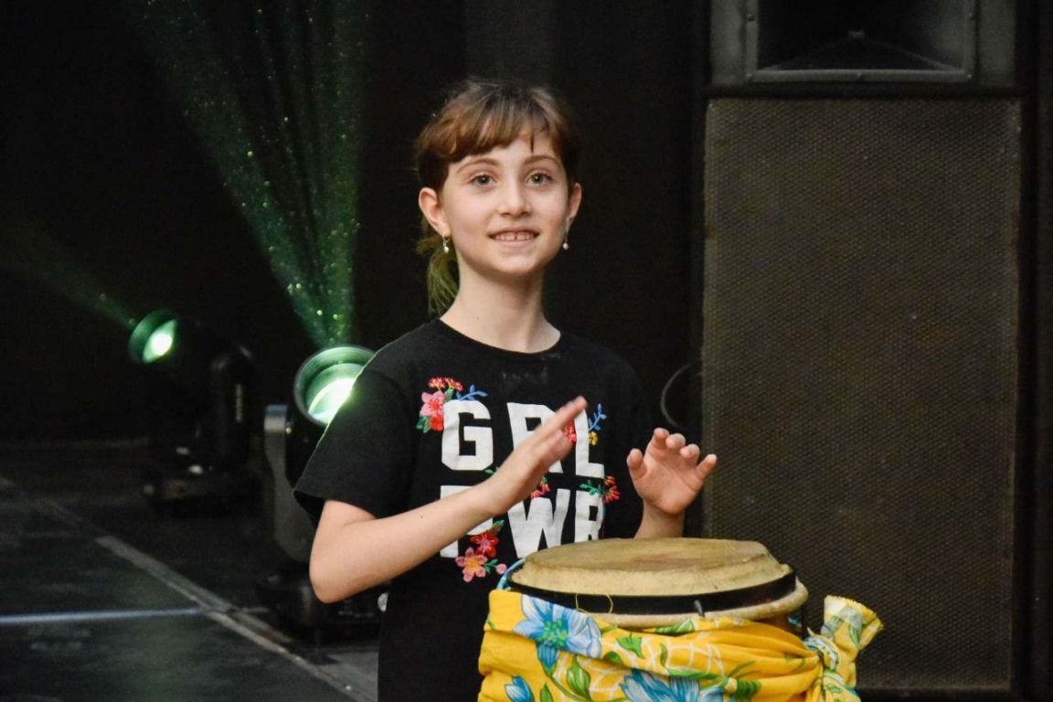 Nina Flor-novembro-negro-compressed