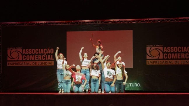 Dançarinas do Núcleo Empresarial de Dança da ACE Jundiaí
