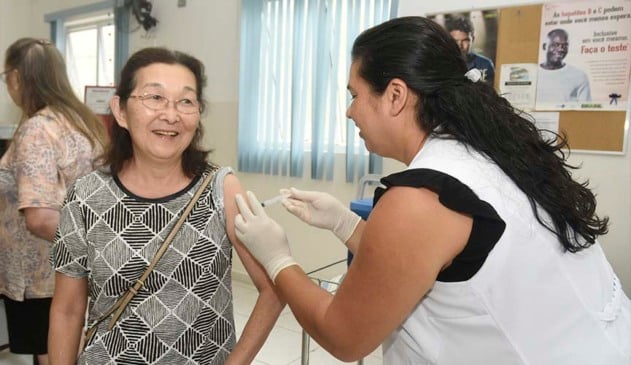 De acordo com a Prefeitura, como a temperatura ainda não reduziu, muita gente ainda não se atentou da necessidade da vacina.