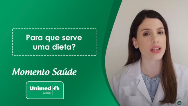 Thumb de vídeo da Unimed com médica em fundo verde