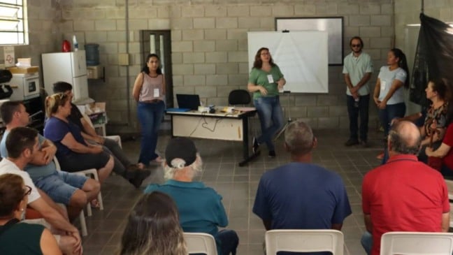 Moradores de Jundiaí em encontro da DAE