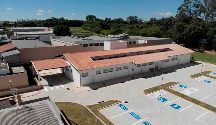 imagem aérea de obra de unidade básica de saúde