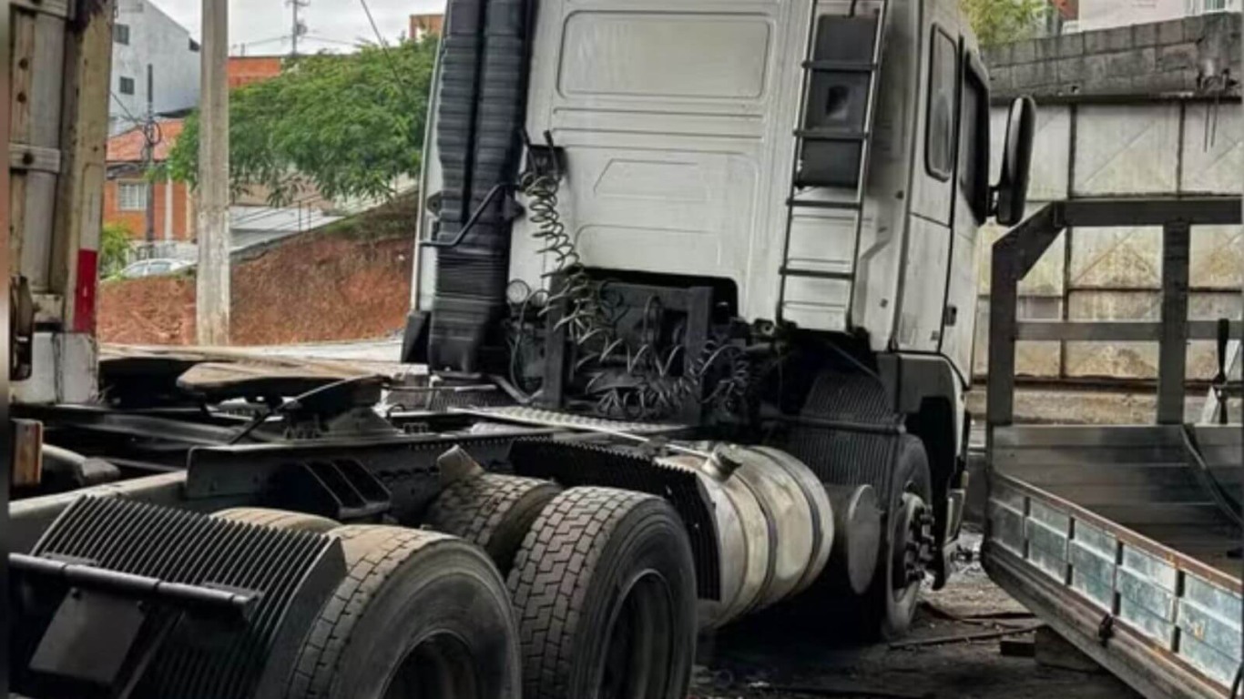Operação da polícia de Jundiaí fecha desmanches ilegais de veículos