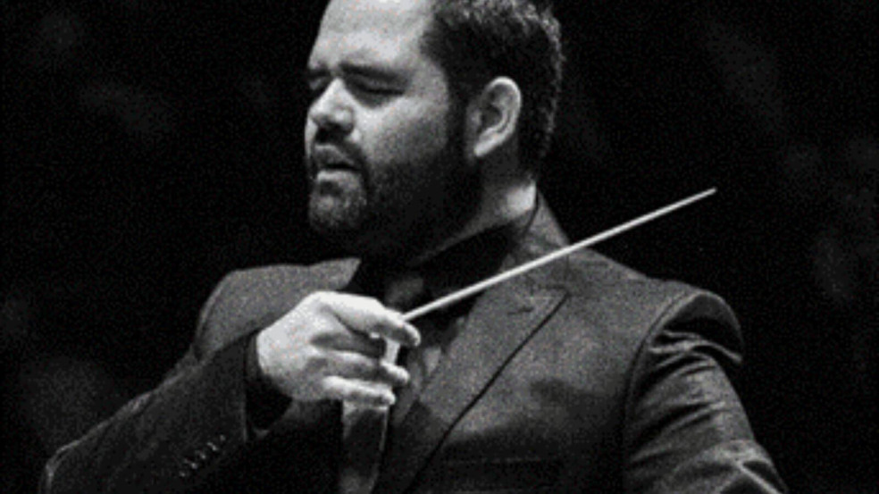 Gesiel Vilarubia, regente da Orquestra Sinfônica do Guri de Jundiaí