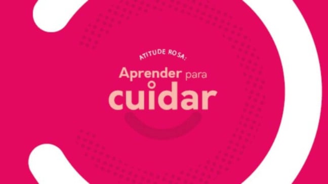 Fundo rosa com escrito "Atitude Rosa: Aprender para Cuidar"