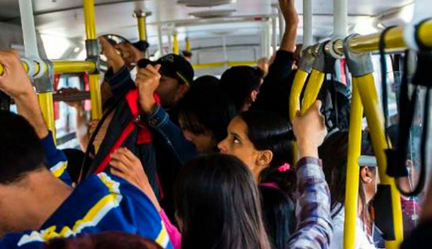 Pesquisa mostra que 97% das mulheres já sofreram assédio em transporte