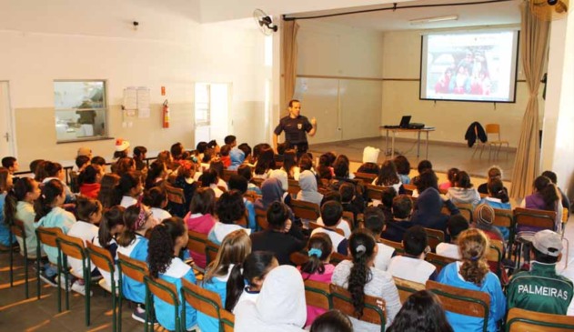Pipa do Bem - Guarda Municipal orienta crianças e adultos sobre perigos do cerol