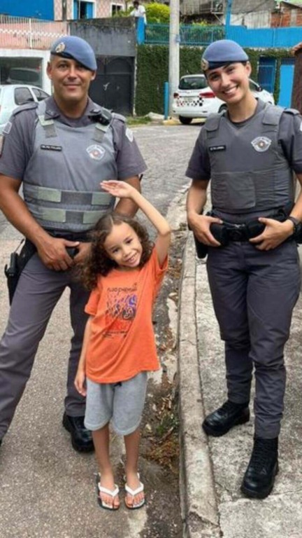 Policiais de Jundiaí salvam vida de criança de 5 anos engasgada