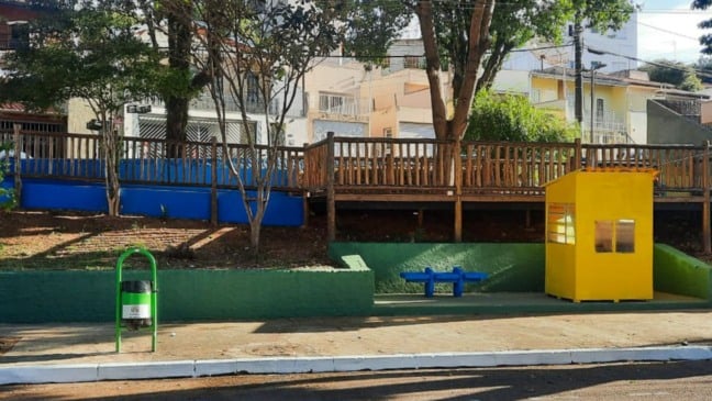 Praça Rosa Cecilia Marteletti.