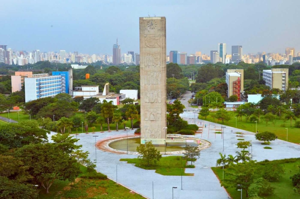 Praça do Relógio, do alto do prédio da Reitoria. Foto: Cecília Bastos/Jornal da USP Praça do Relógio, do alto do prédio da Reitoria. Foto: Cecília Bastos/Jornal da USP
