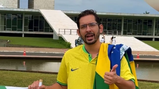 Prefeito proíbe músicas de funk em escolas municipais