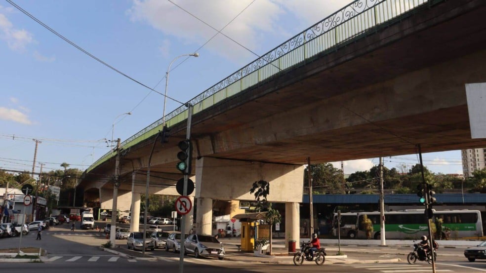 Viaduto Brigadeiro Eduardo Gomes em Campo Limpo Paulista
