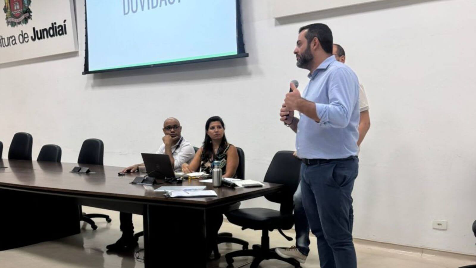 Prefeitura de Jundiaí apresenta novas diretrizes para transportadores escolares