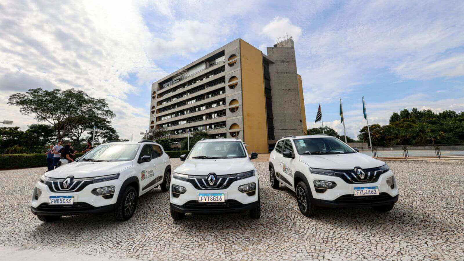 Carros elétricos da Prefeitura de Jundiaí