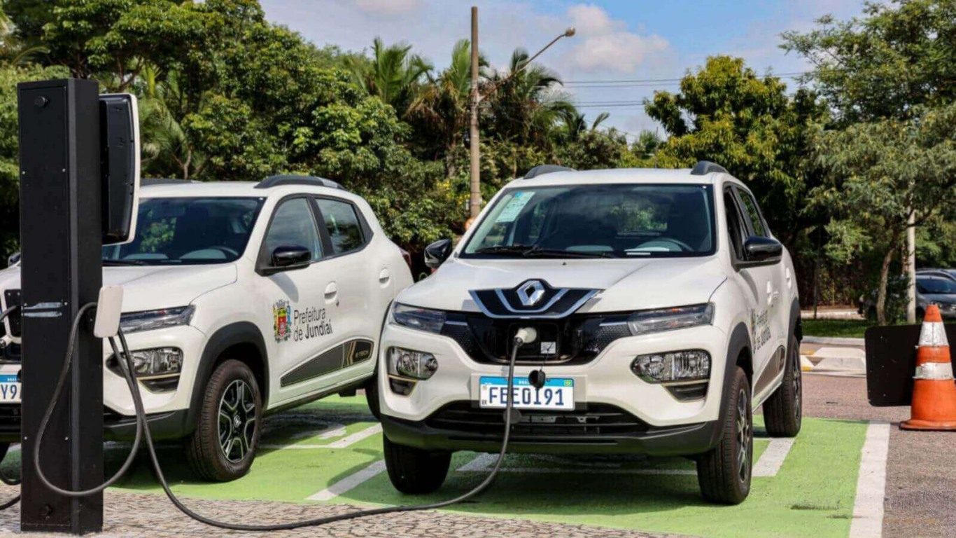 Carros elétricos da Prefeitura de Jundiaí