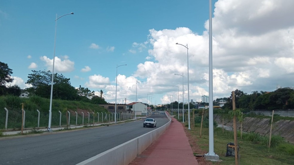 Avenida Frederico Ozanan