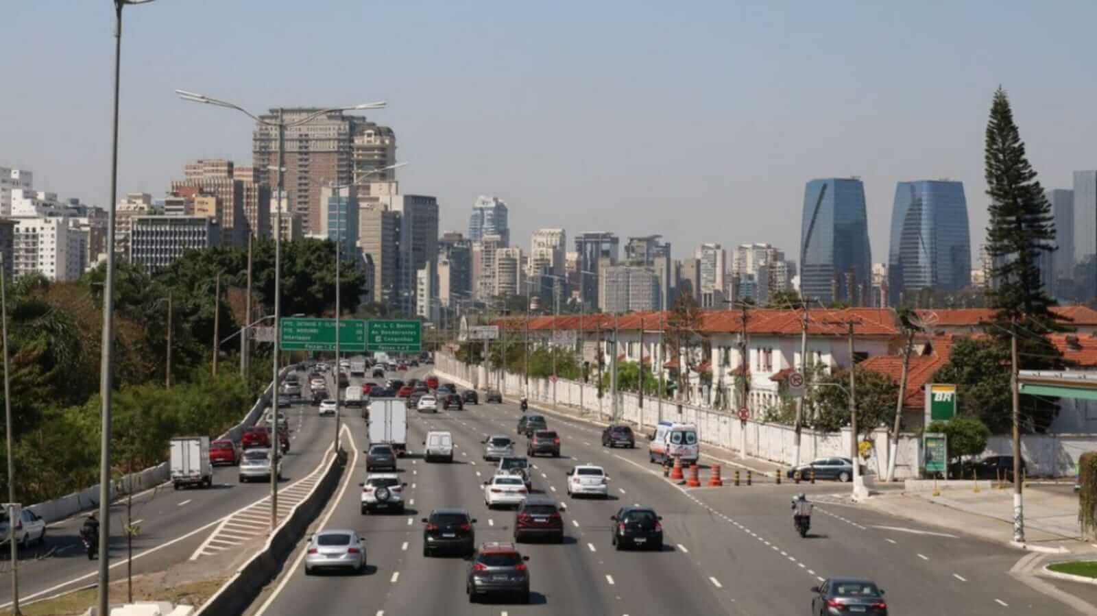 Trânsito na Marginal Pinheiros, em São Paulo