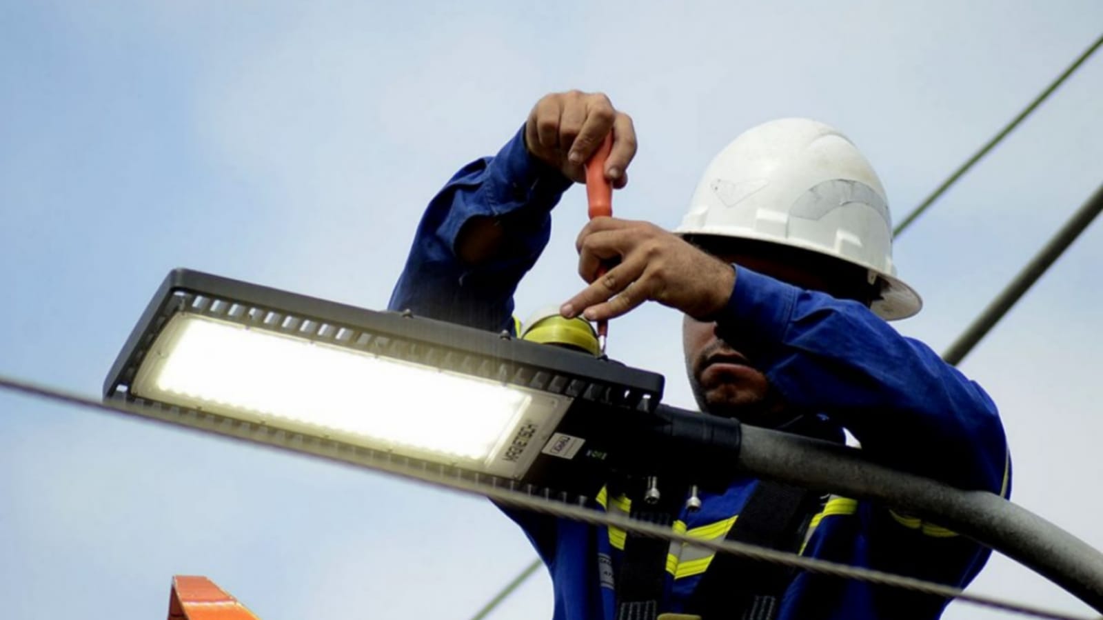 Instalação de iluminação pública