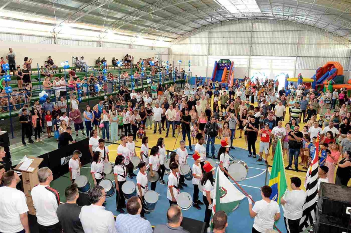 Prefeitura de Várzea Paulista entrega reforma do Ginásio Jordão Dias Fernandes Prefeitura de Várzea Paulista entrega reforma do Ginásio Jordão Dias Fernandes