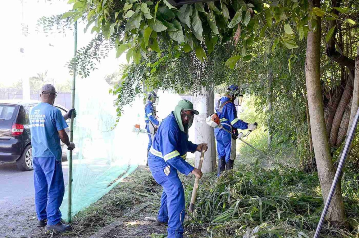Prefeitura de Várzea Paulista inicia roçagem na Marginal do Rio Jundiaí