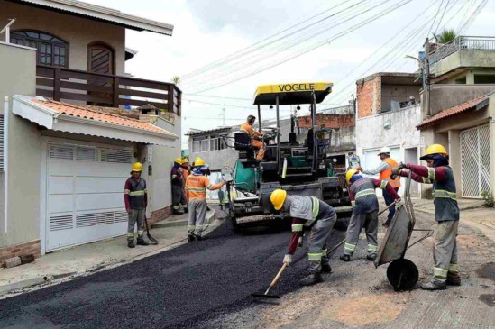 Prefeitura de Várzea Paulista investe no recapeamento de ruas do Jardim Buriti